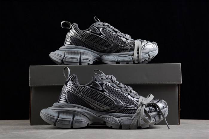 Ba*len*cia*ga phantom sneaker w2xl10108