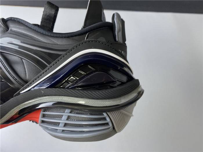 BLCG 5.0 TYREX 20SS RUNWAY RED AND BLACK 617535-W2CB1-1060