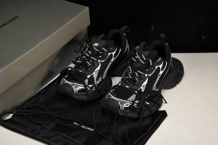 Ba*len*cia*ga 3xl blackw3xl1-1090