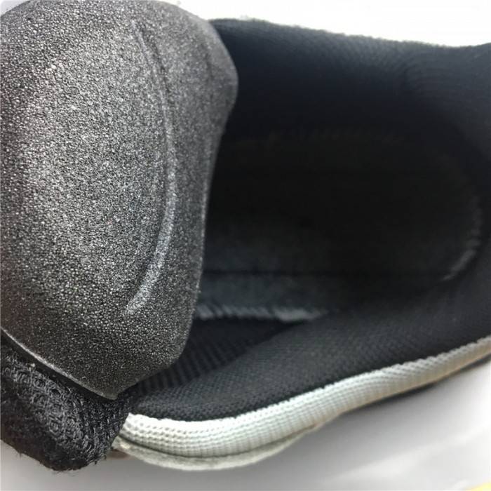 BLCG TRIPLE TRAINER ‘GRAY SILVER‘ 541624 W09E1 7320