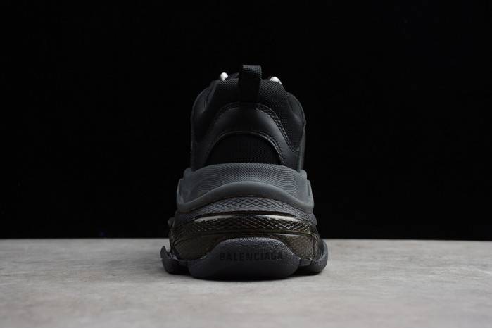 BLCG Triple S Black Clear Sole 541624 W09O1 1000