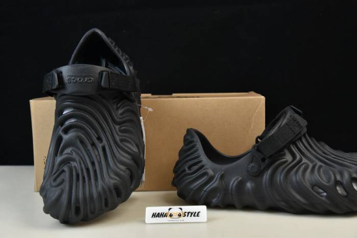 Cr*0*s pollex clog by salehe bembury black 207393-123