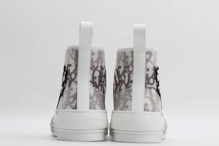 D10R B23 Oblique High Top Sneakers