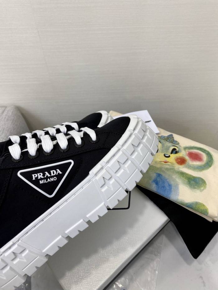 PRAD SNEAKERS