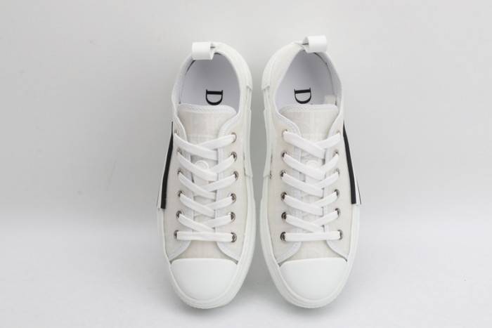 D10R B23 OBLIQUE LOW TOP SNEAKER