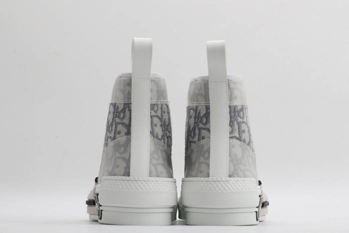 D10R B23 Oblique High Top Sneaker