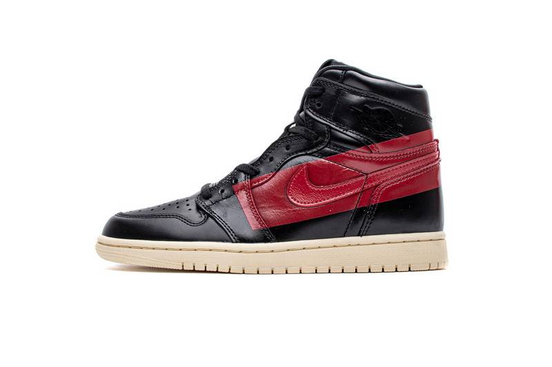 Air Jordan 1 Retro High OG Defiant Couture