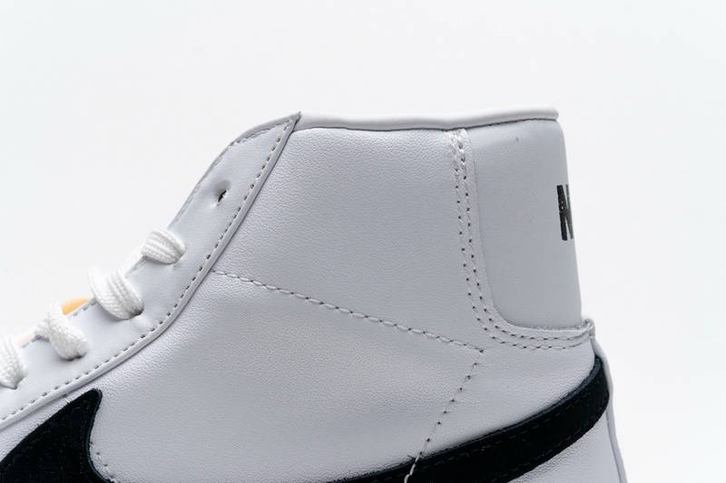 Nike Blazer Mid ’77 Black White