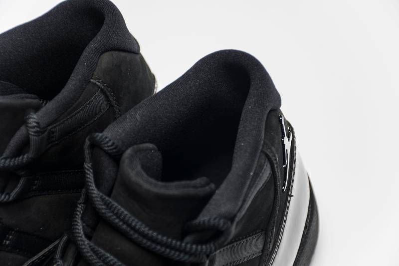 Air Jordan 11 Cap and Gown