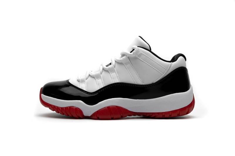 Air Jordan 11 Retro Low Concord Bred