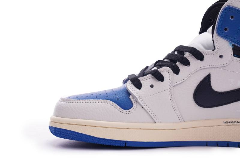 Air Jordan 1 High OG SP fragment design x Travis Scott