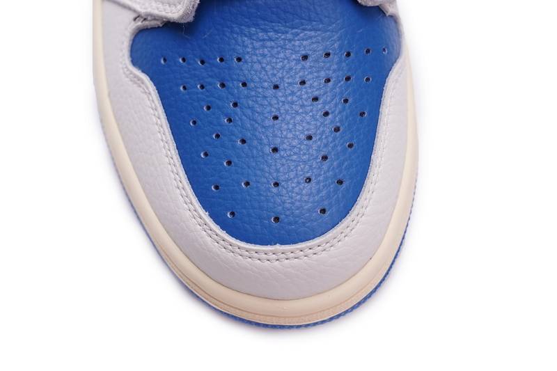 Air Jordan 1 High OG SP fragment design x Travis Scott