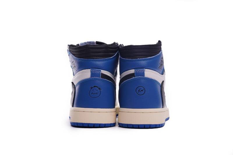 Air Jordan 1 High OG SP fragment design x Travis Scott