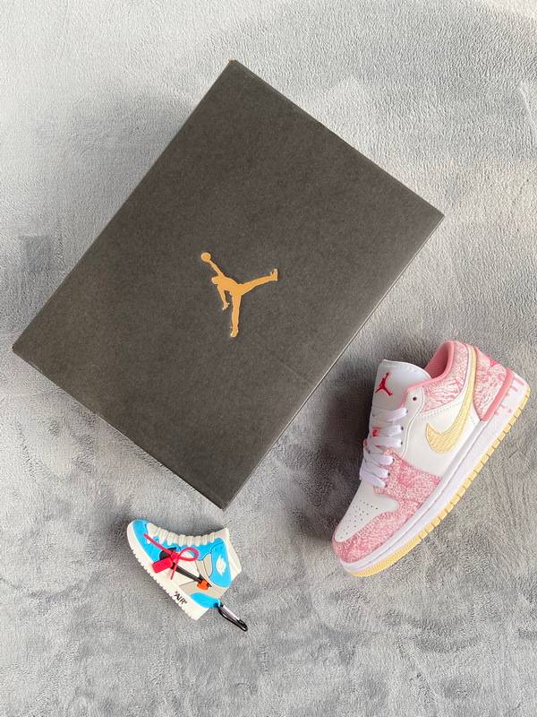 Air Jordan 1 Low Paint Drip