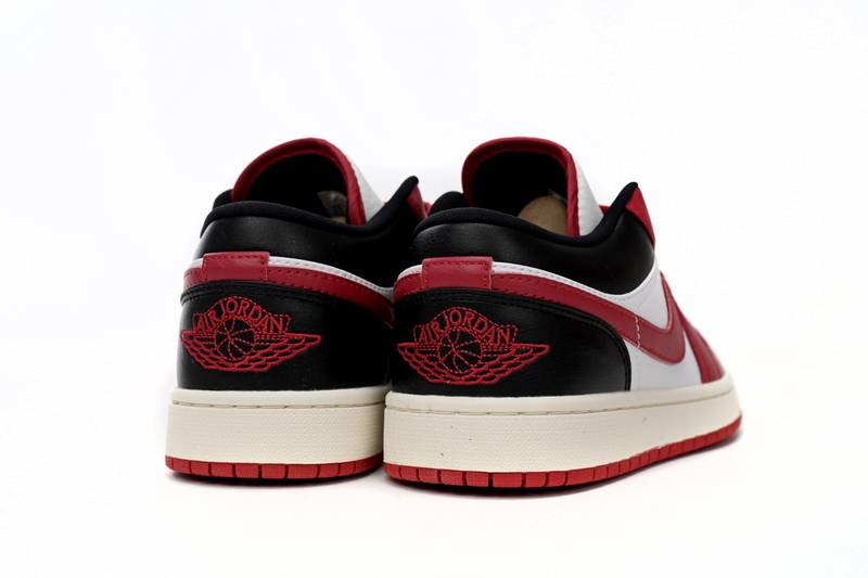 Air Jordan 1 Low Reverse Black Toe