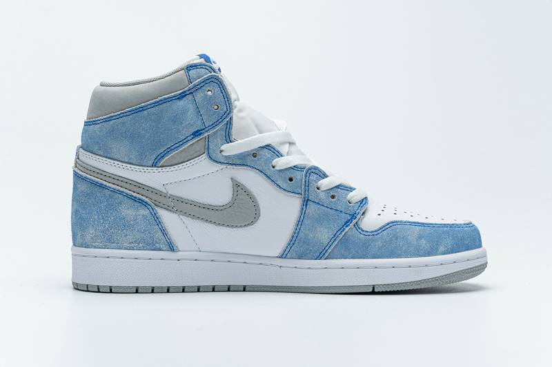 Air Jordan 1 Retro High OG Hyper Royal