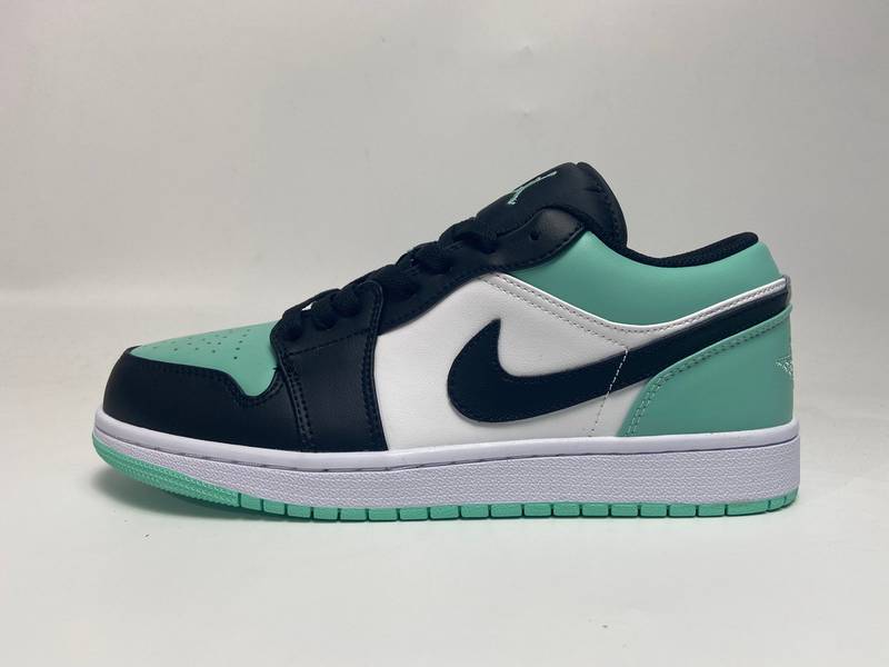 Air Jordan 1 Retro Low Chicago