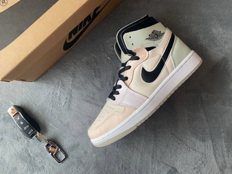 Air Jordan 1 Zoom CMFT Easter (W)​
