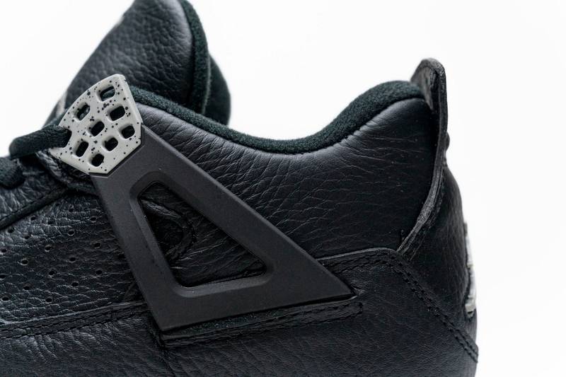 Air Jordan 4 Retro Oreo