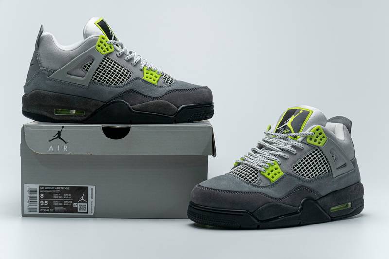 Air Jordan 4 Retro SE 95 Neon
