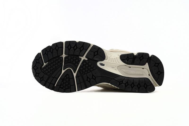 New Balance 2002R Beige