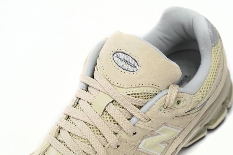 New Balance 2002R Beige