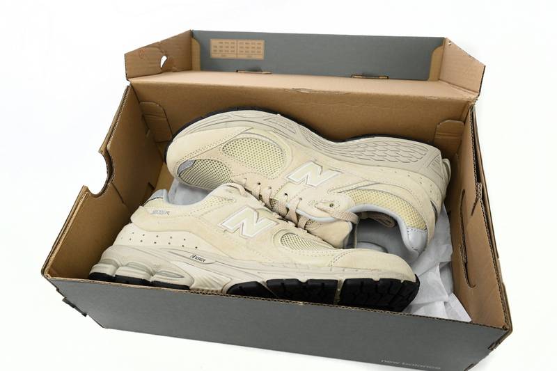New Balance 2002R Beige