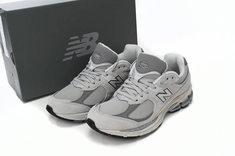 New Balance 2002R Cloud Grey