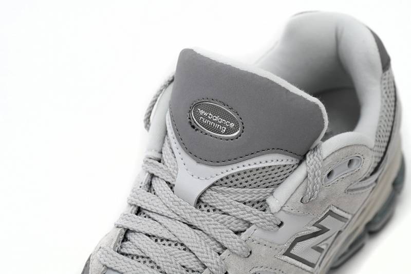 New Balance 2002R Cloud Grey