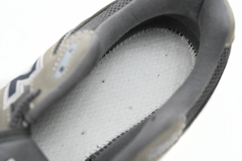 New Balance 2002R Golden Ash