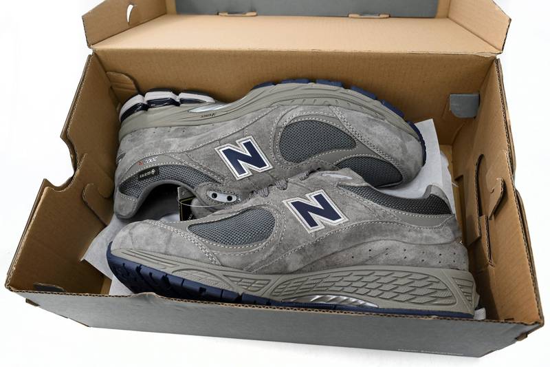 New Balance 2002R Gore-Tex Castlerock