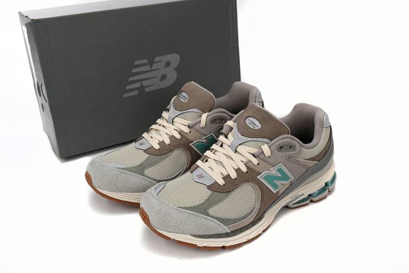 New Balance 2002R Oasis