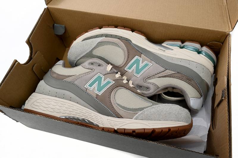 New Balance 2002R Oasis