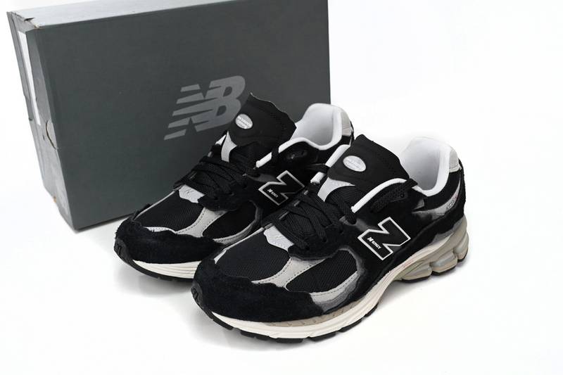 New Balance 2002R Protection Pack Black Grey