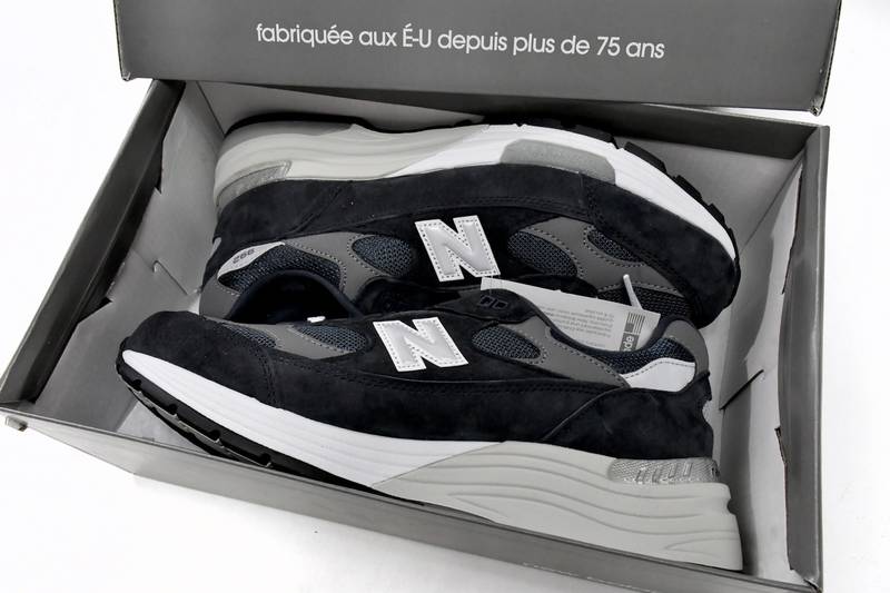 New Balance 992 Navy Grey