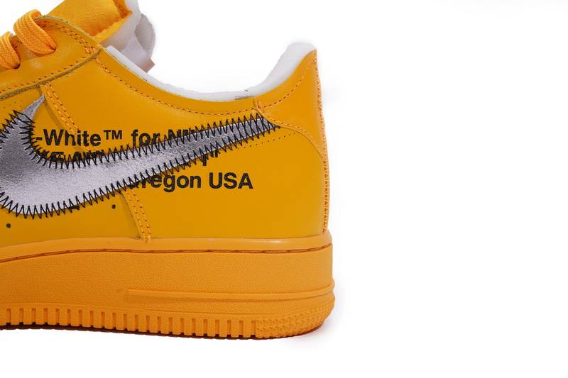 Nike Air Force 1 Low OFF-WHITE University Gold Metallic Silver