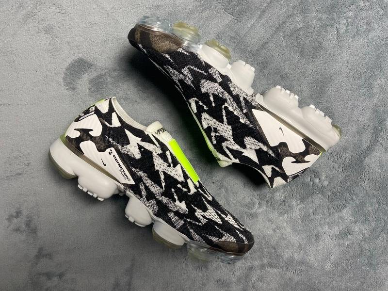 Nike Air VaporMax Moc 2 Acronym Light Bone​