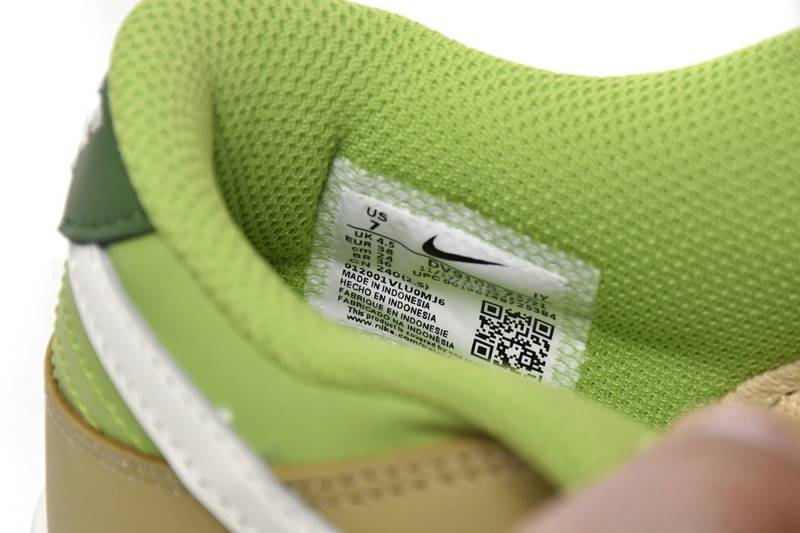 Nike Dunk Low Brown Veail Sail Vivid Green