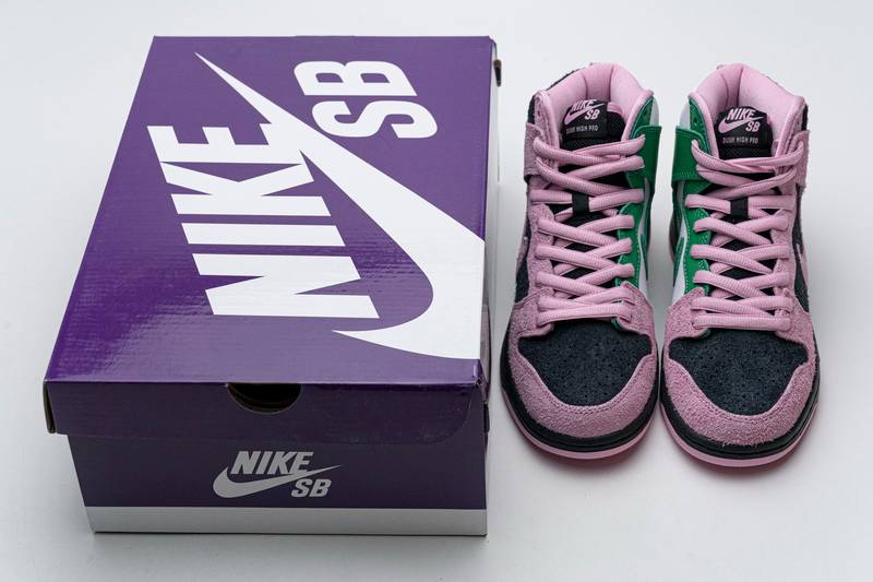 Nike SB Dunk High Invert Celtics