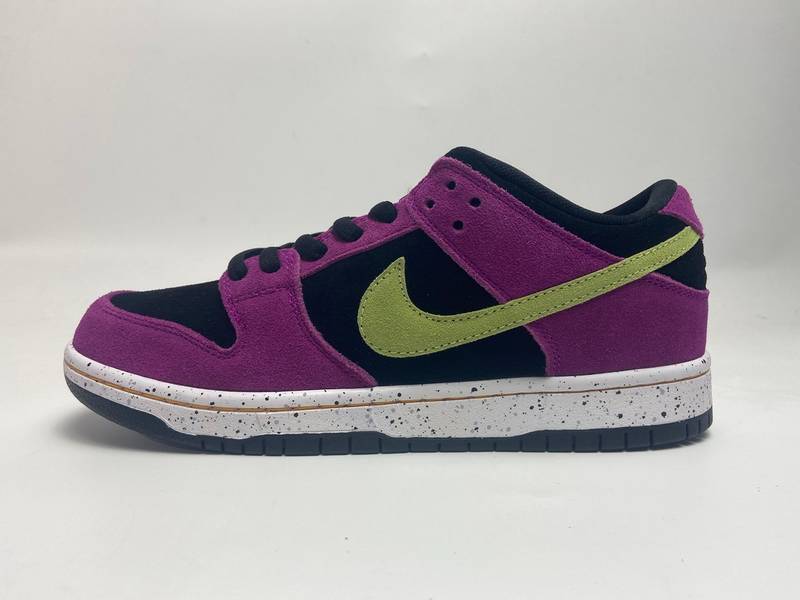 Nike SB Dunk Low ACG Terra Red Plum