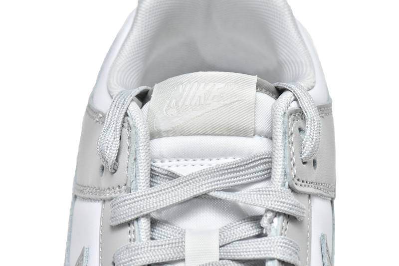 Nike SB Dunk Low Grey Fog​