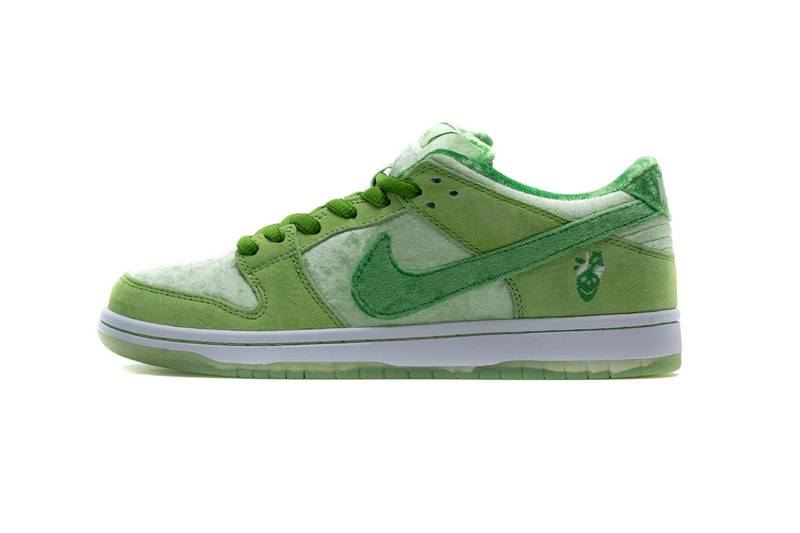 Nike SB Dunk Low Strange Love Green