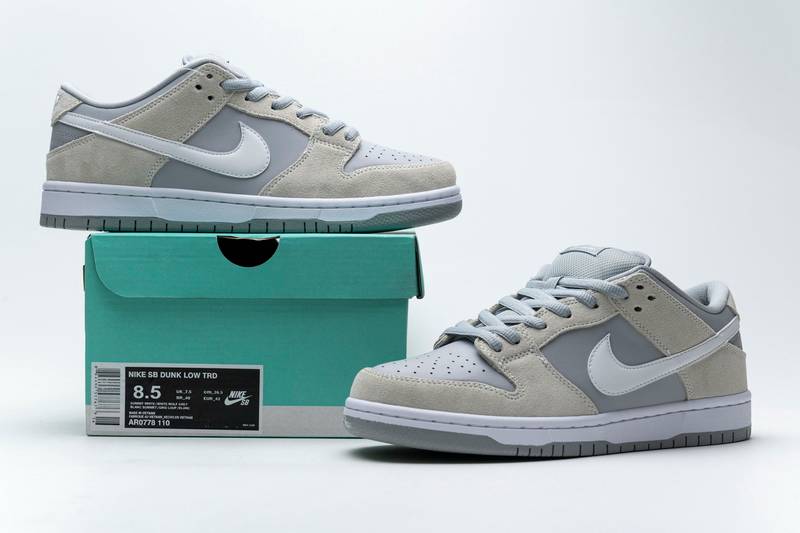 Nike SB Dunk Low Summit White