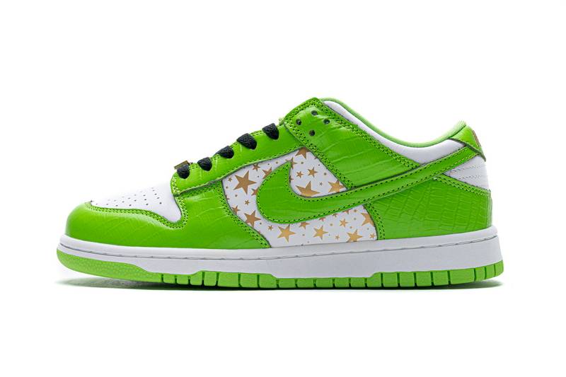 nike sb dunk low S*p*e green stars