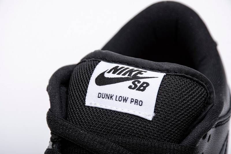 nike sb dunk low S*p*e metallic silver