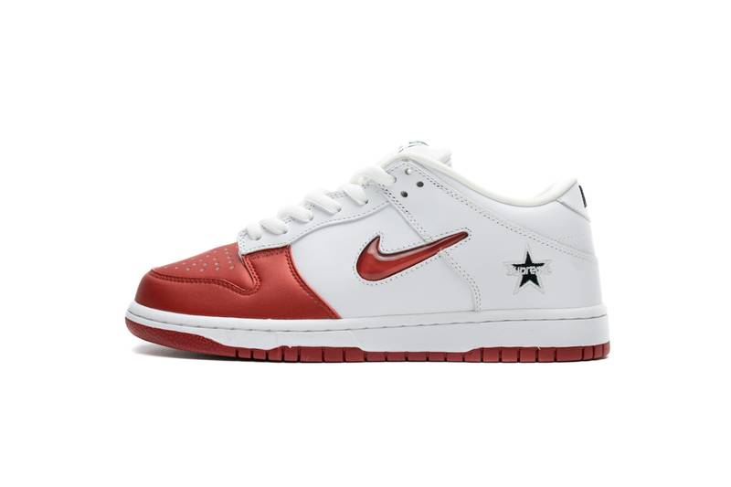 nike sb dunk low S*p*e white red
