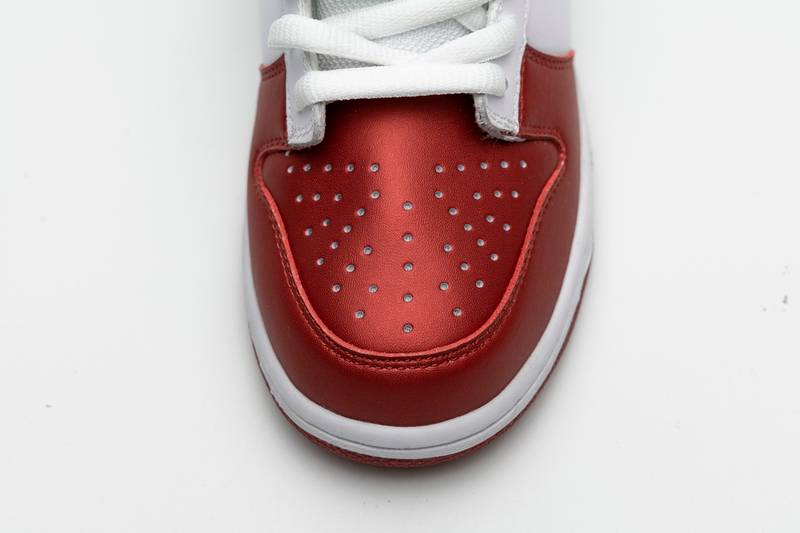 nike sb dunk low S*p*e white red