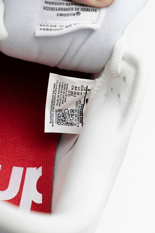 nike sb dunk low S*p*e white red