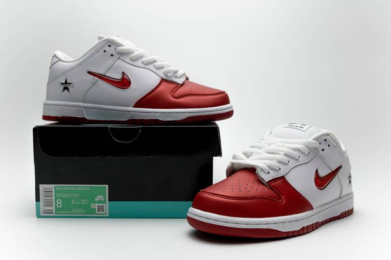 nike sb dunk low S*p*e white red