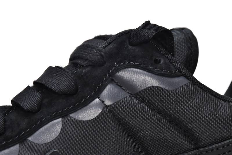 Nike Vaporwaffle sacai Black Gum